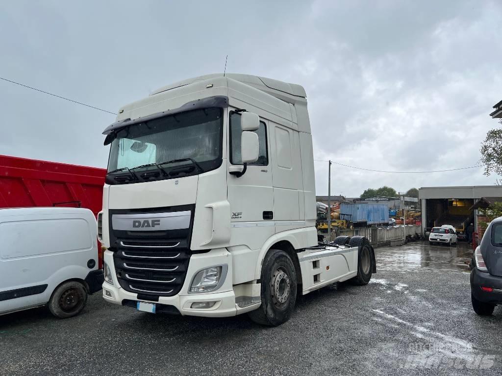 DAF XF 460 FT 曳引機組件