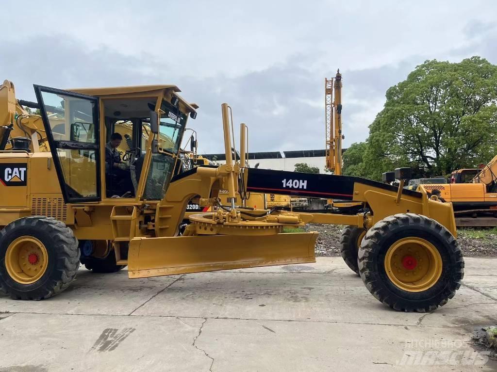 CAT 140 H 平土機