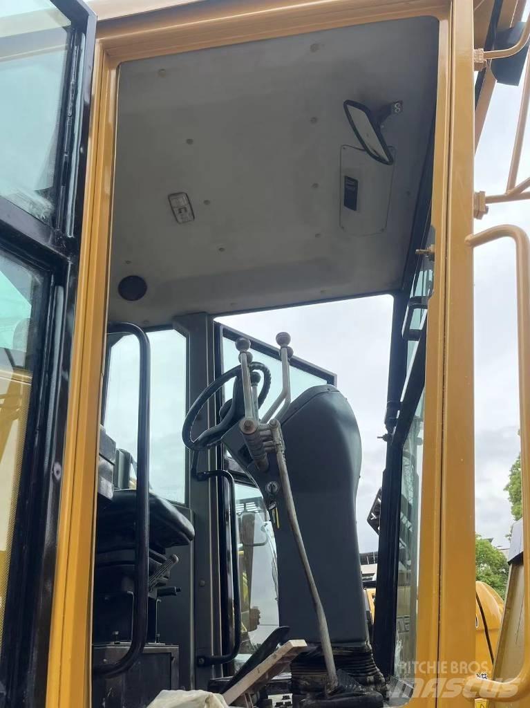 CAT 140 H 平土機