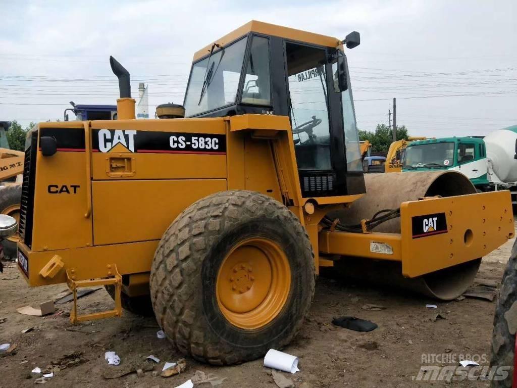 CAT CS 583 C 單輪滾壓機
