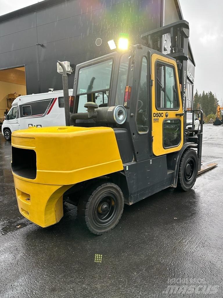 Doosan Daewoo D50-C2 柴油卡車