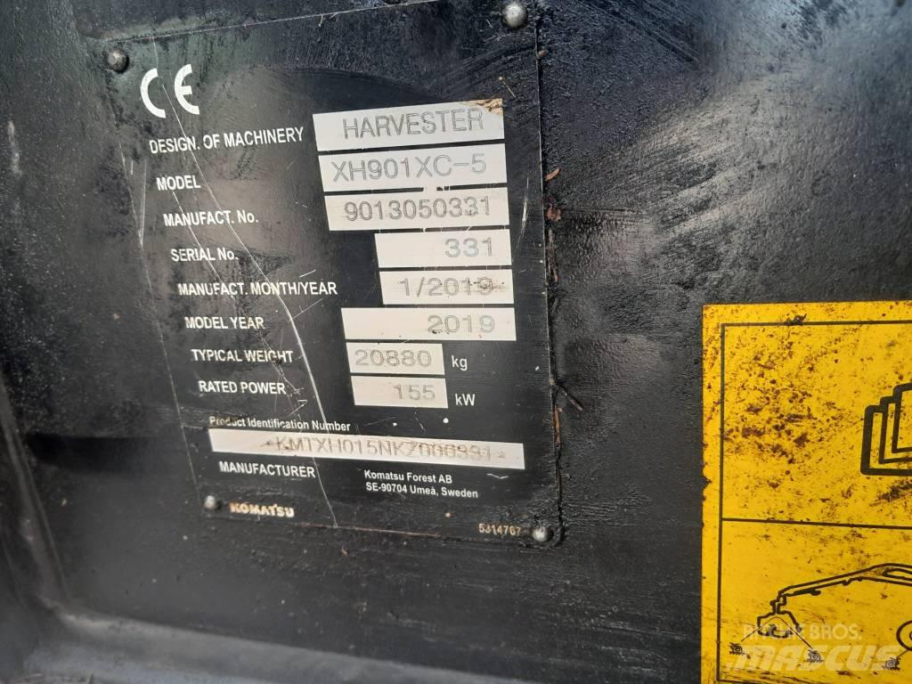 Komatsu 901 XC 收穫機