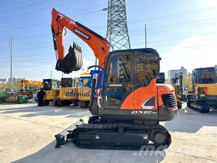 Doosan DX 60 小型挖土機/掘鑿機<7t(小型挖掘機)