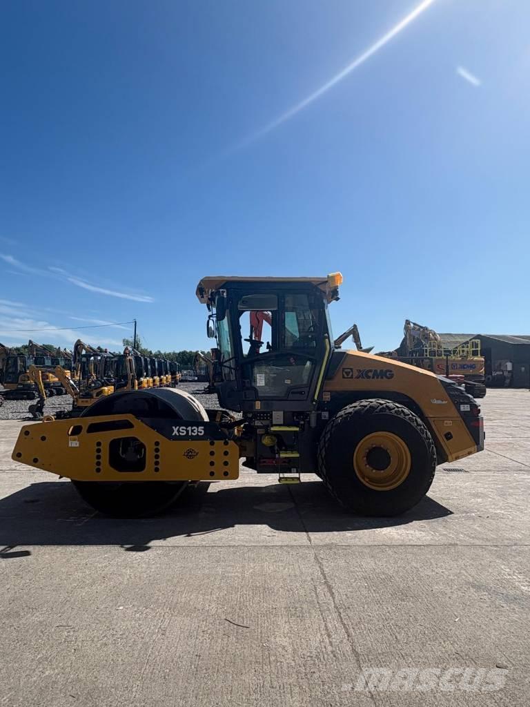 XCMG XS135 單輪滾壓機