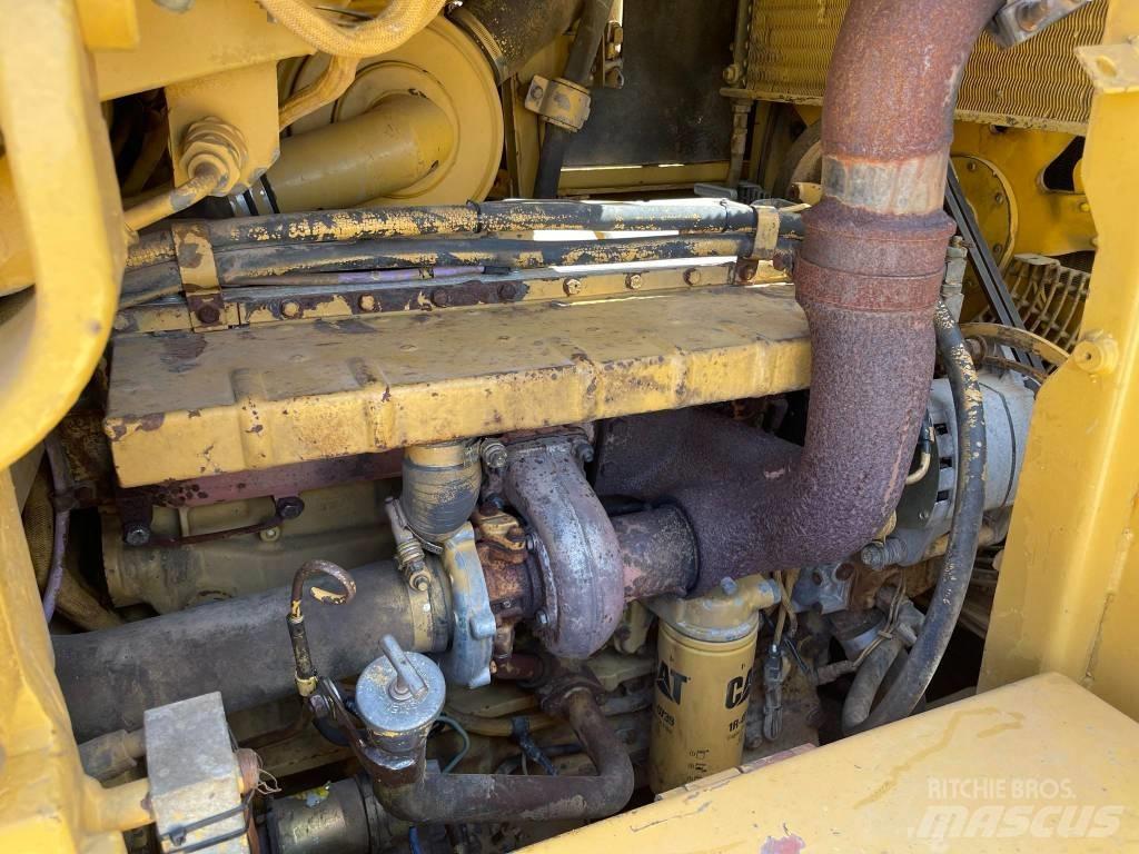 CAT 963B 推土機