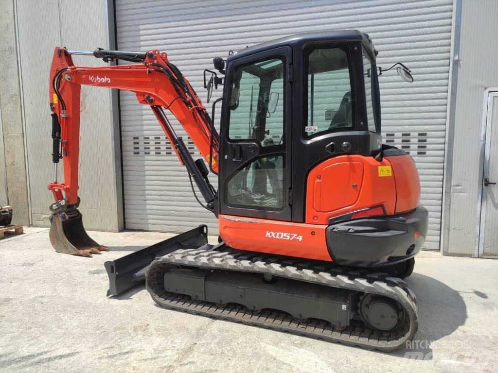 Kubota KX 057-4 小型挖土機/掘鑿機<7t(小型挖掘機)