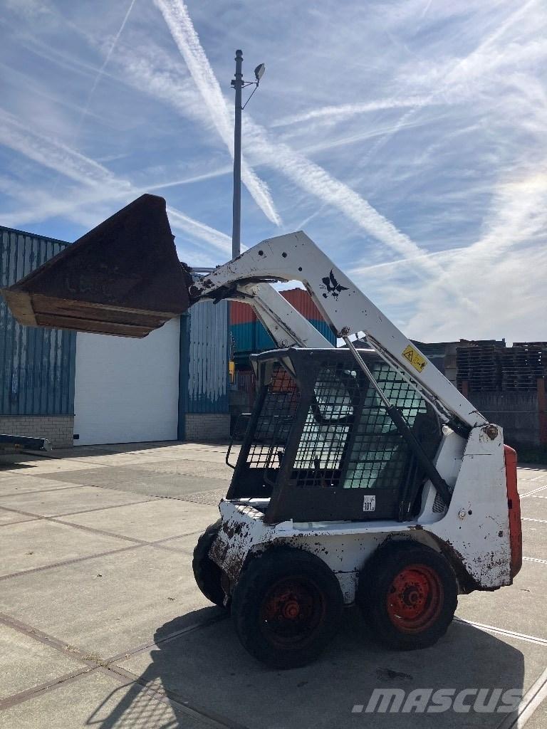 Bobcat S 100 滑移轉向裝載機