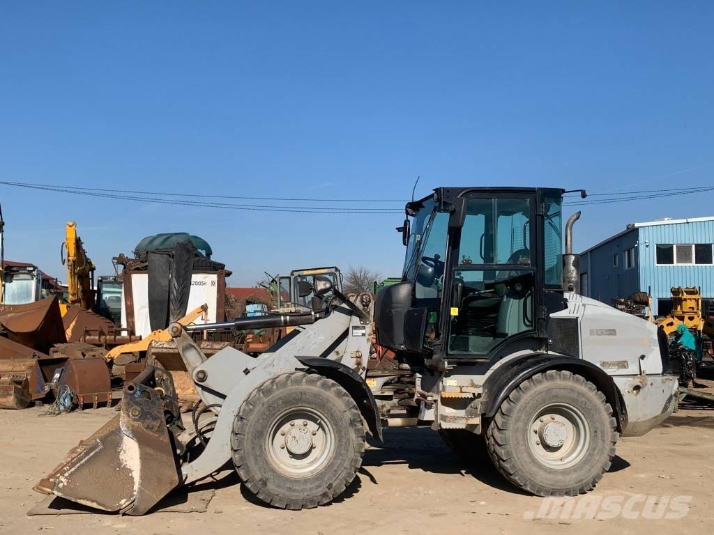 CAT 908H 輪胎式裝載機