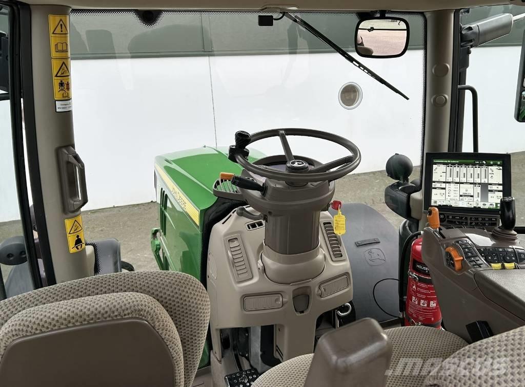 John Deere 6215 R 曳引機