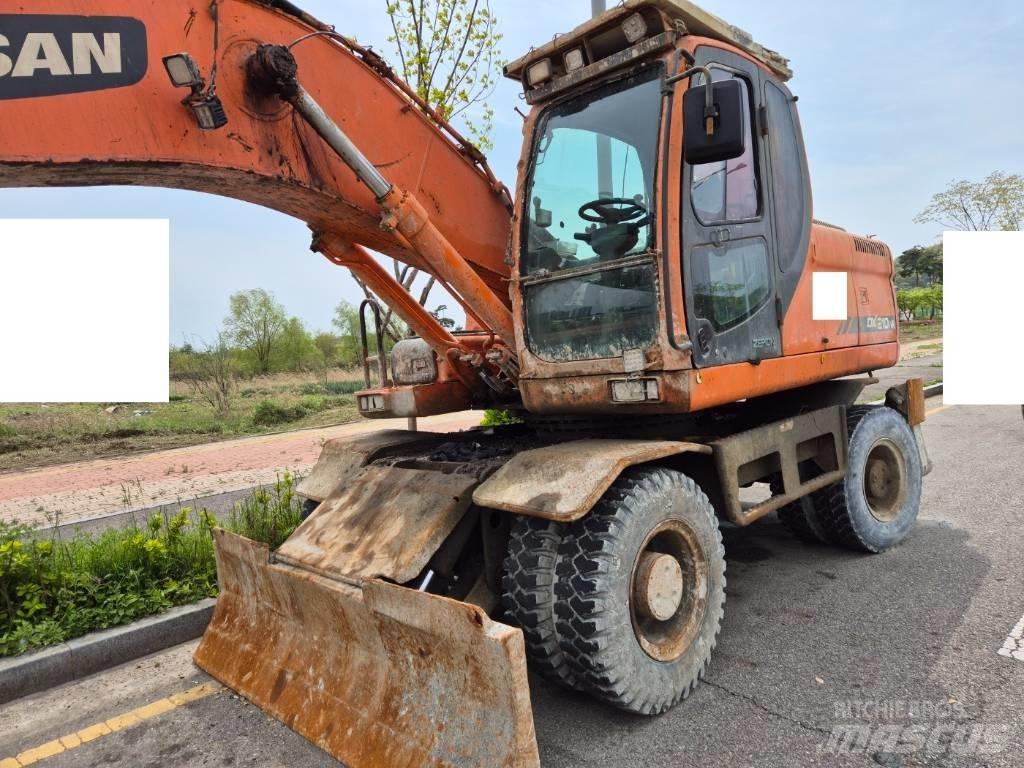 Doosan DX210WA 旋轉式挖土機/掘鑿機/挖掘機