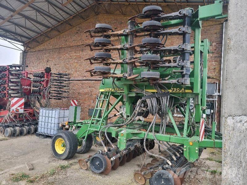 John Deere 750 A 鑽頭