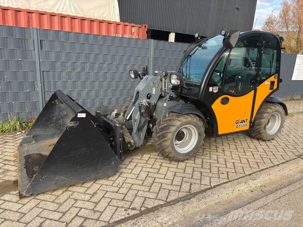 GiANT Tendo GT5048 伸縮臂操作車