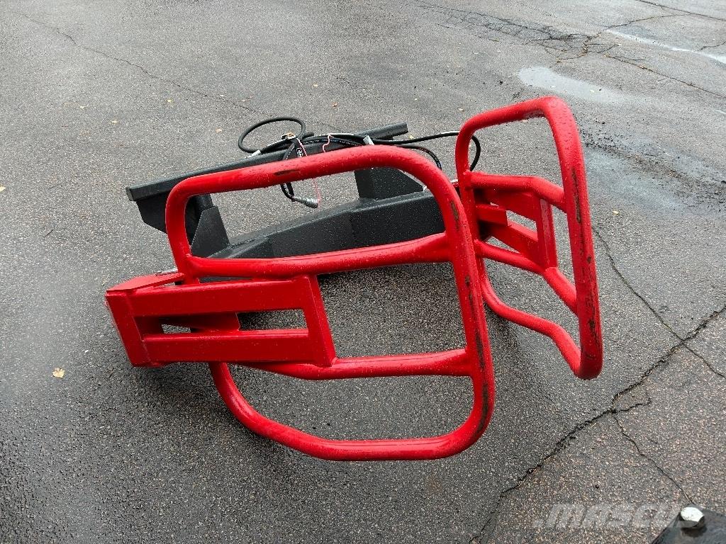 Tytan Paalipihdit 草捆撕碎機、切割機、拆袋機