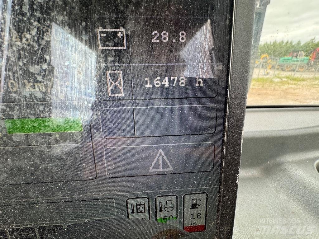 Komatsu 830.3 集運機