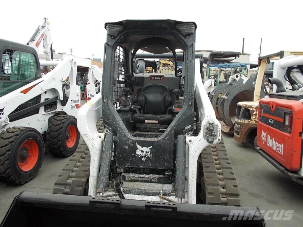 Bobcat T76 滑移轉向裝載機