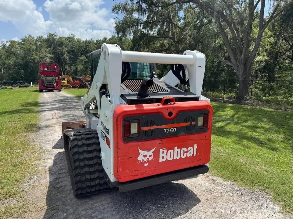 Bobcat T750 滑移轉向裝載機