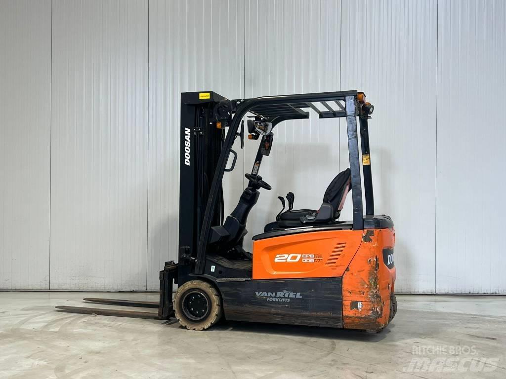 Doosan B20T-7 電動堆高機