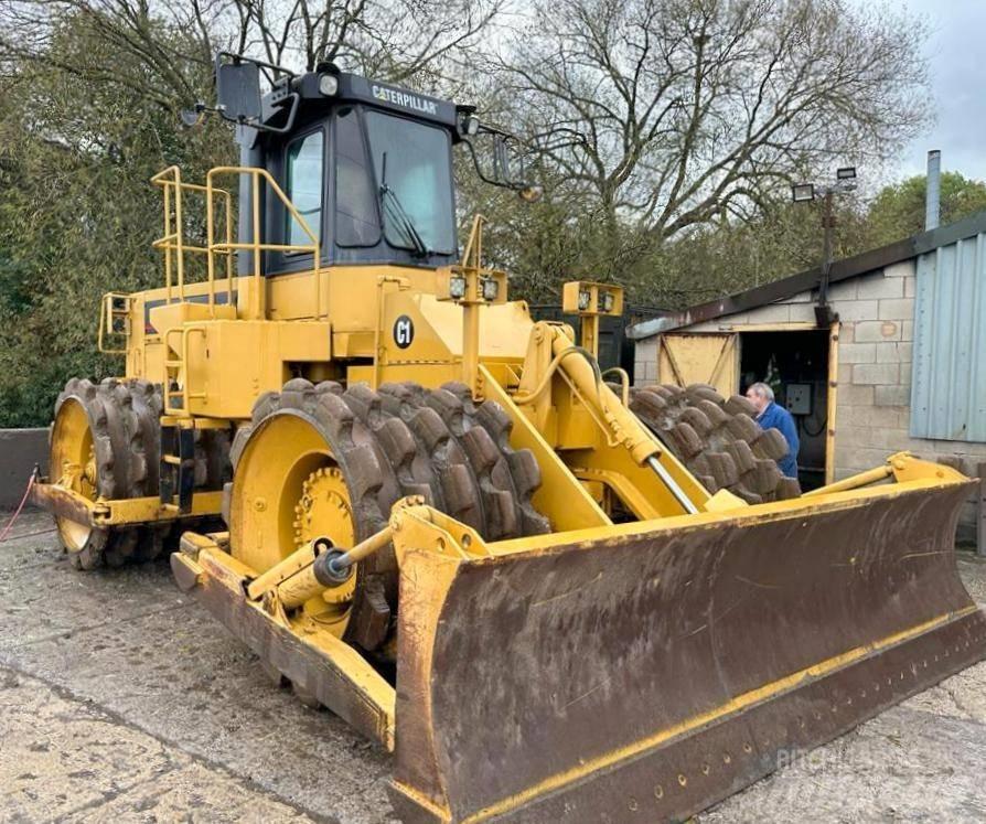 CAT 825 C 土壤壓實機
