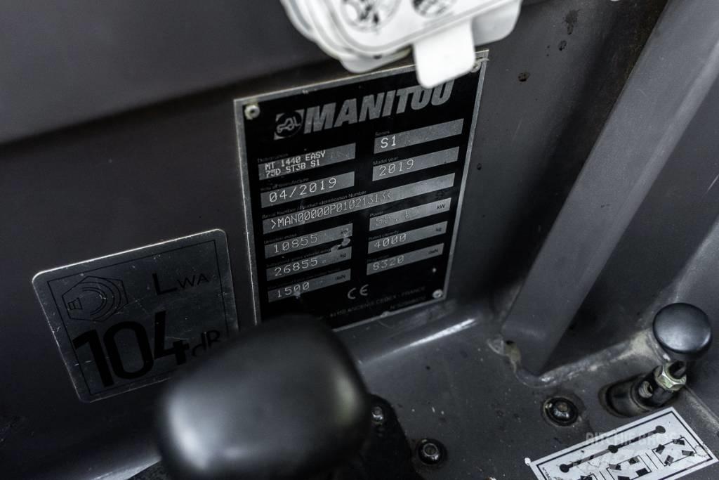 Manitou MT 1440 伸縮臂操作車