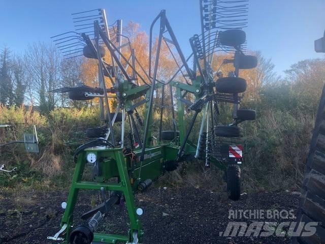 Fendt Former 671 耙與翻草機