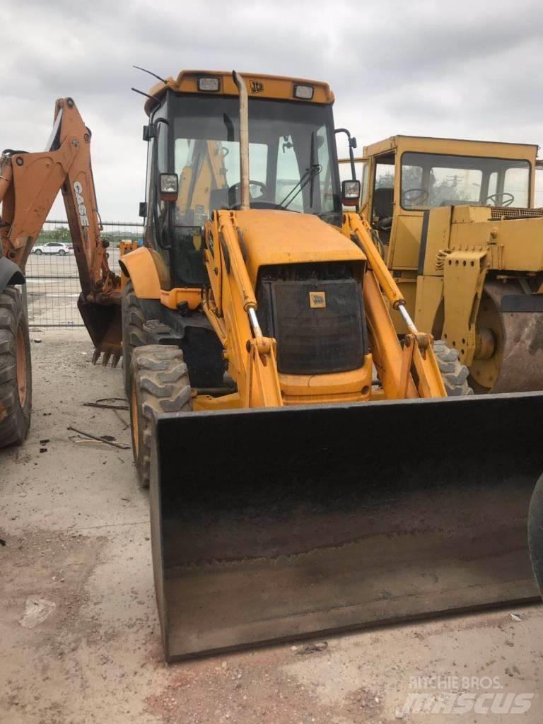 JCB 3cx 反鏟裝載機