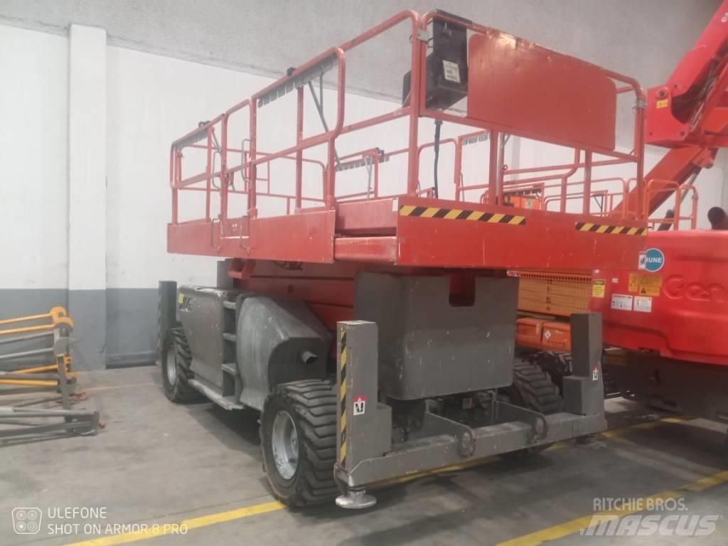 JLG 4394 RT 剪式升降機