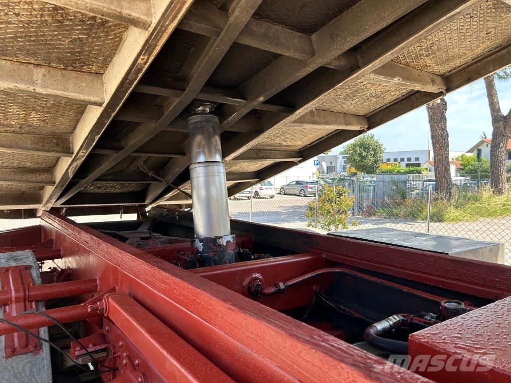 Iveco 120E18K 平板式/側卸式卡車