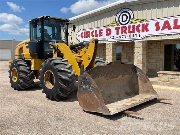 CAT 930M 輪胎式裝載機