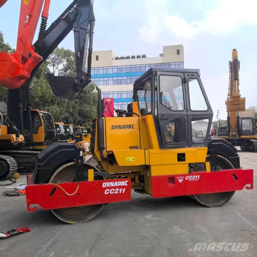 Dynapac CC211 雙輪滾壓機