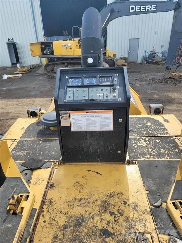 CAT AP-655C 瀝青攤舖機/鋪路機