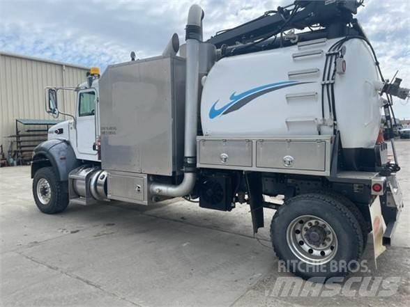 Peterbilt 348 組合/真空油槽車