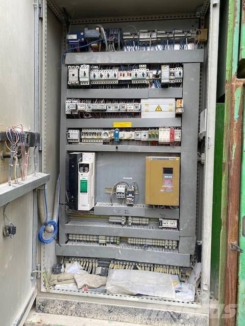 SBM RHS 12/124 移動式壓碎機