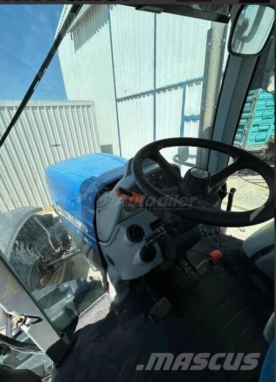 New Holland T7250 曳引機