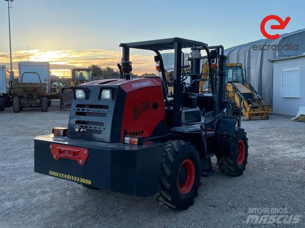 Plus Power T30A1 伸縮臂操作車