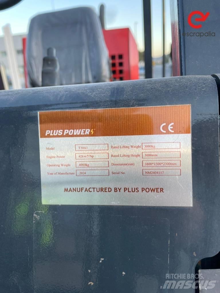 Plus Power T30A1 伸縮臂操作車