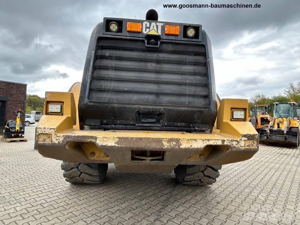 CAT 972 M 輪胎式裝載機