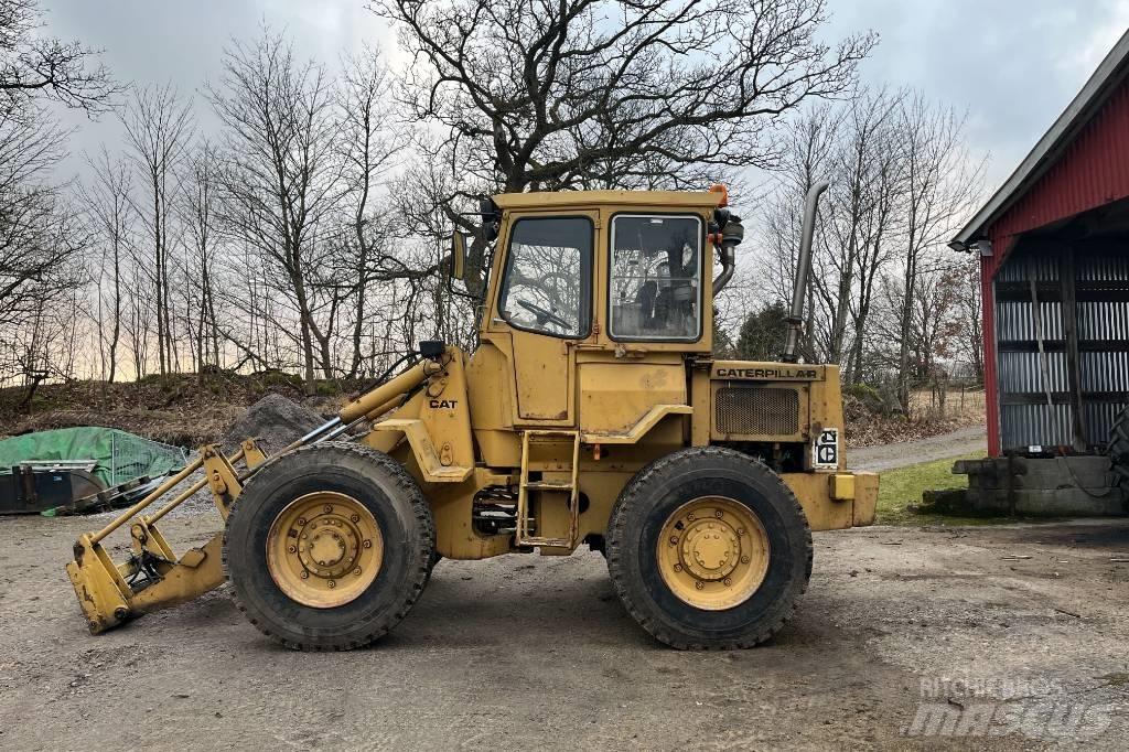 CAT 910 輪胎式裝載機