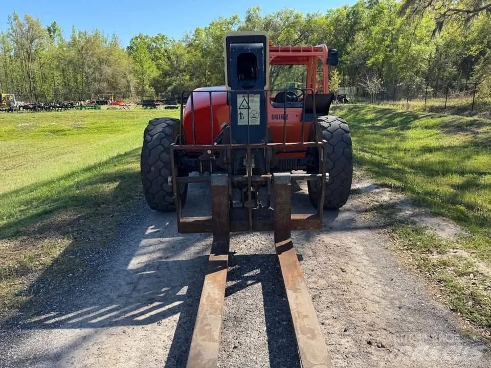 JLG G 6-42 A 伸縮臂操作車