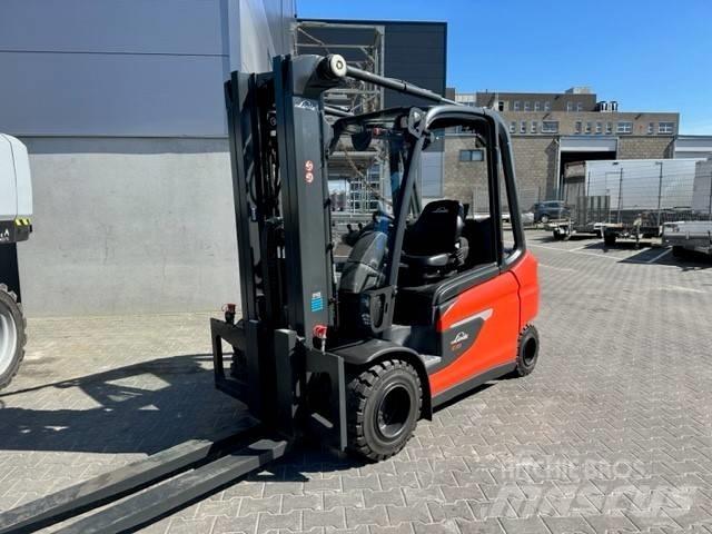 Linde E35L 電動堆高機