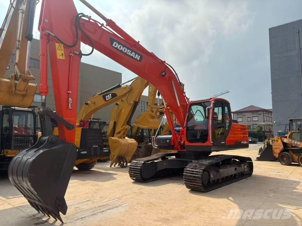 Doosan 225 LC 履帶式 挖土機/掘鑿機/挖掘機