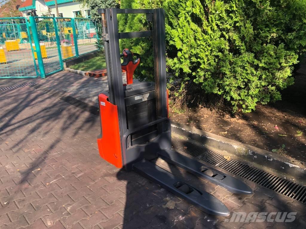 Linde L 10 B V-3234 行走控制式堆積機