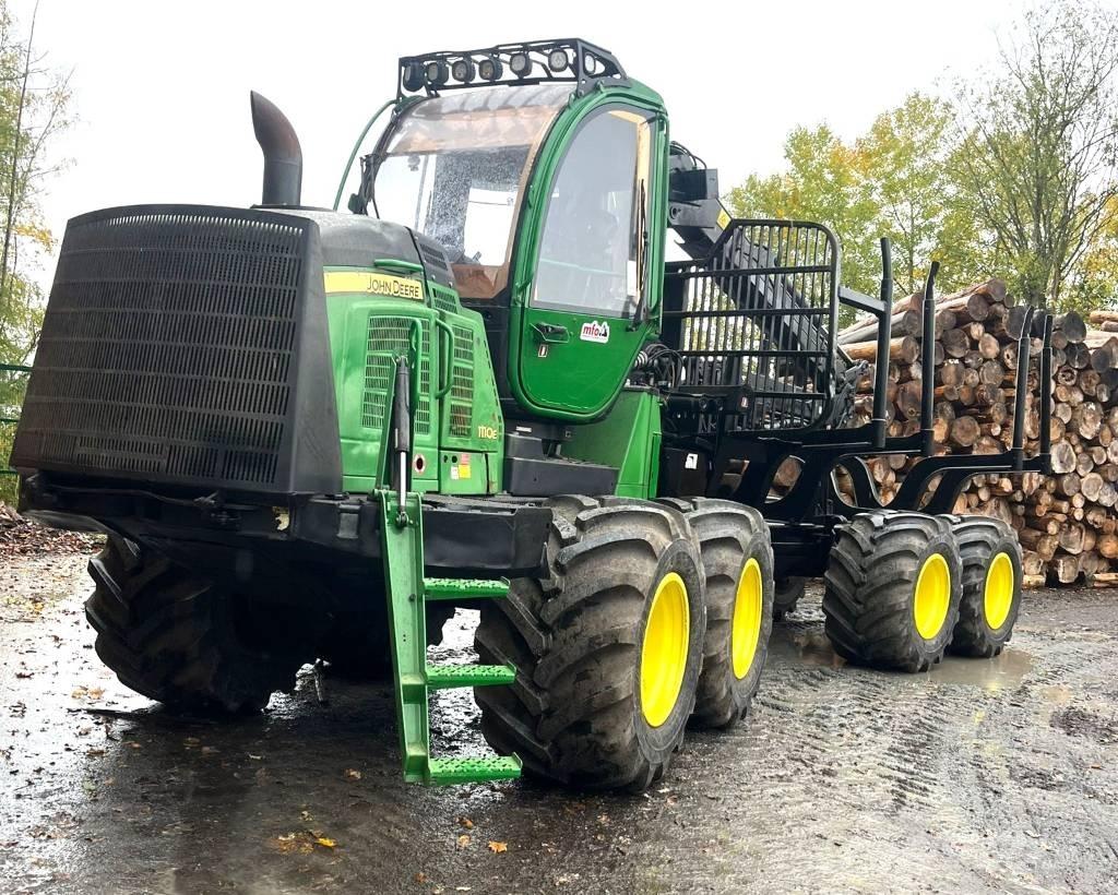 John Deere 1110 E 集運機