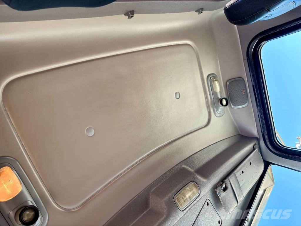 Peterbilt 388 曳引機組件