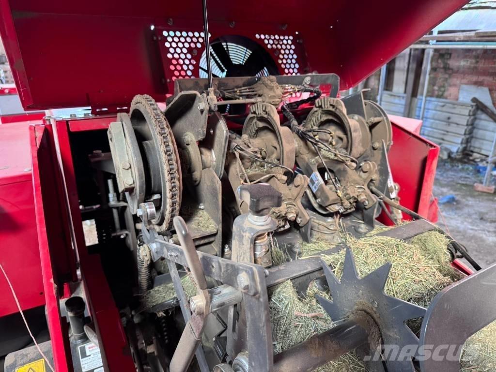 Massey Ferguson 1842 方形打捆機