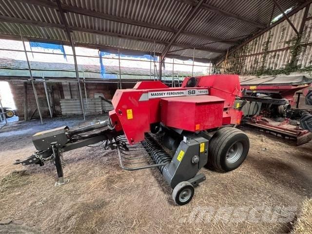 Massey Ferguson 1842 方形打捆機
