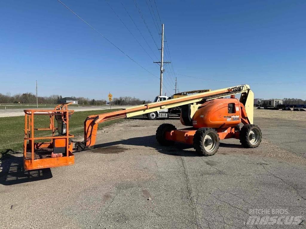JLG 600A 曲臂高空作業車