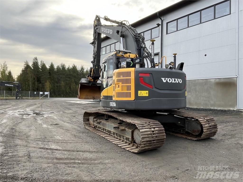 Volvo ECR 235 DL 履帶式 挖土機/掘鑿機/挖掘機
