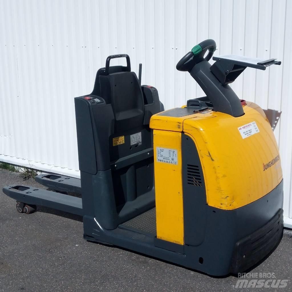 Jungheinrich ECE 220 低架裝載機