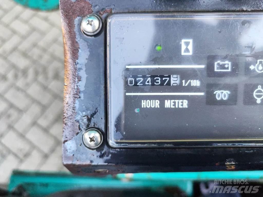 Maeda MC 305 小型起重機