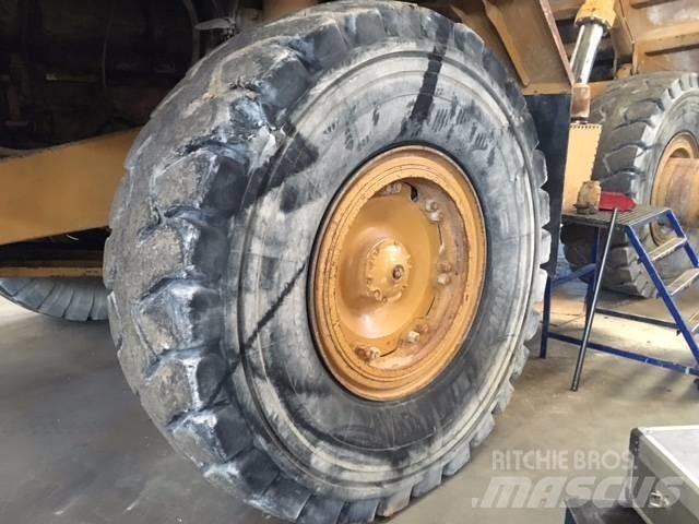 CAT 773 B 剛性傾卸卡車